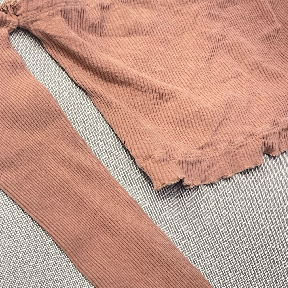 Brown Ribbed Off-Shoulder‎ Crop Top - Picture 2 of 6